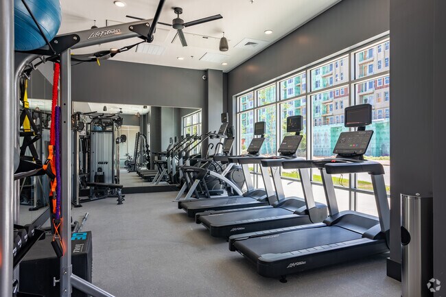 Building Photo - Railside at Wadsworth Station