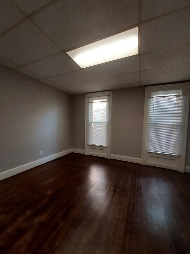 Foto del edificio - 292 Hudson Ave