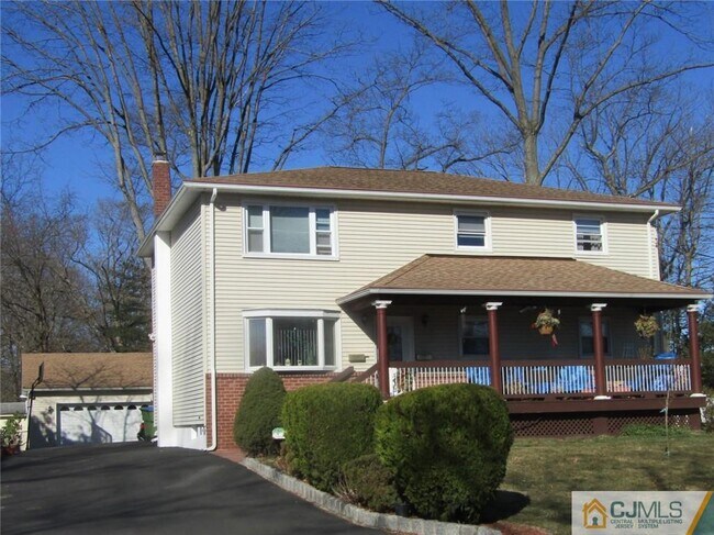 Building Photo - 32 Ferris Rd
