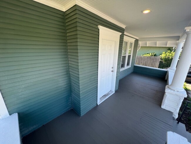Foto del edificio - Remodeled 2BR+ Home in Adams Park!