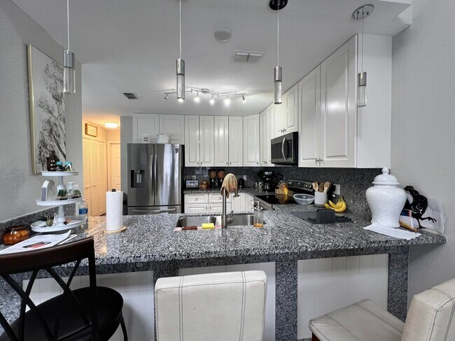 Building Photo - 3241 Sawtooth Dr
