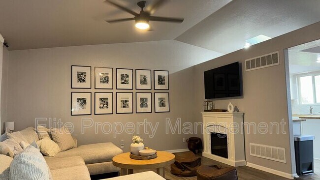 Building Photo - 1150 S Los Charros Dr