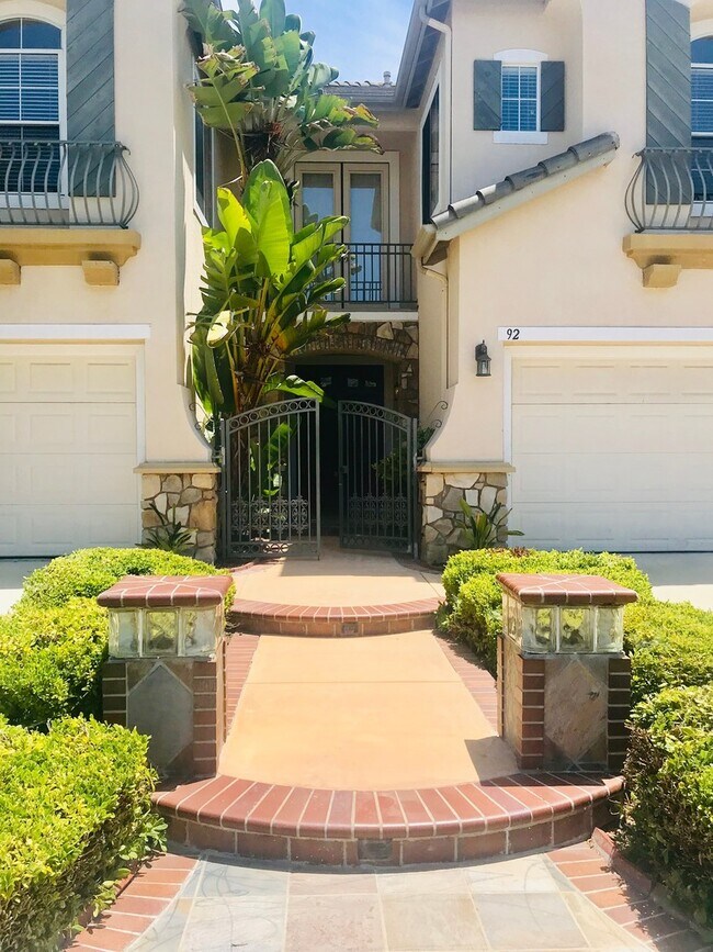 Building Photo - BEAUTIFUL 4 bed/4.0 Bath in the desirable community of Aliso Viejo