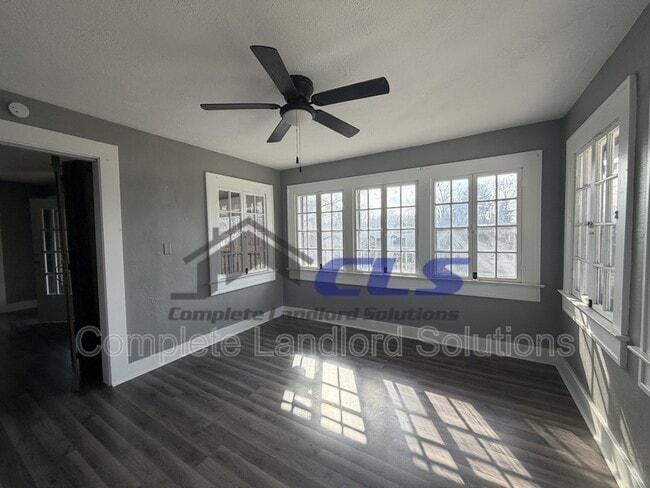 Foto del edificio - 2266-2262 Warren St