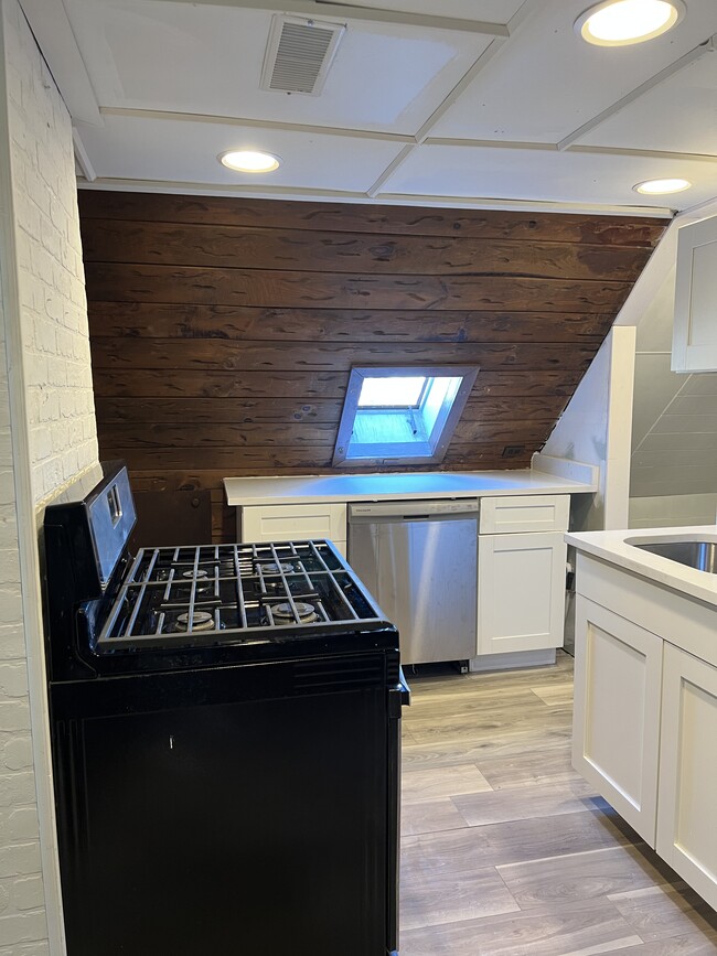 Building Photo - 4123 N Narragansett Ave