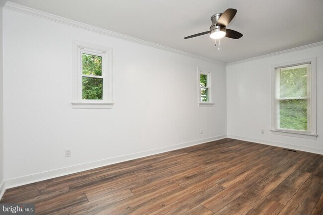 Foto del edificio - 11511 Wilderness Park Dr