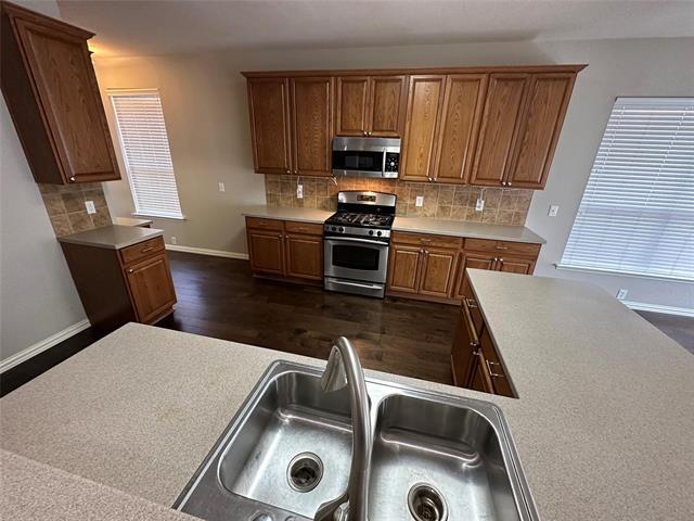Building Photo - 9904 Sourwood Dr