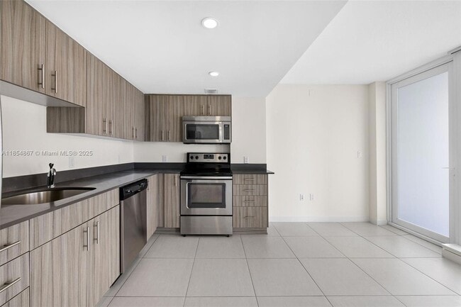Foto del edificio - 910 West Ave