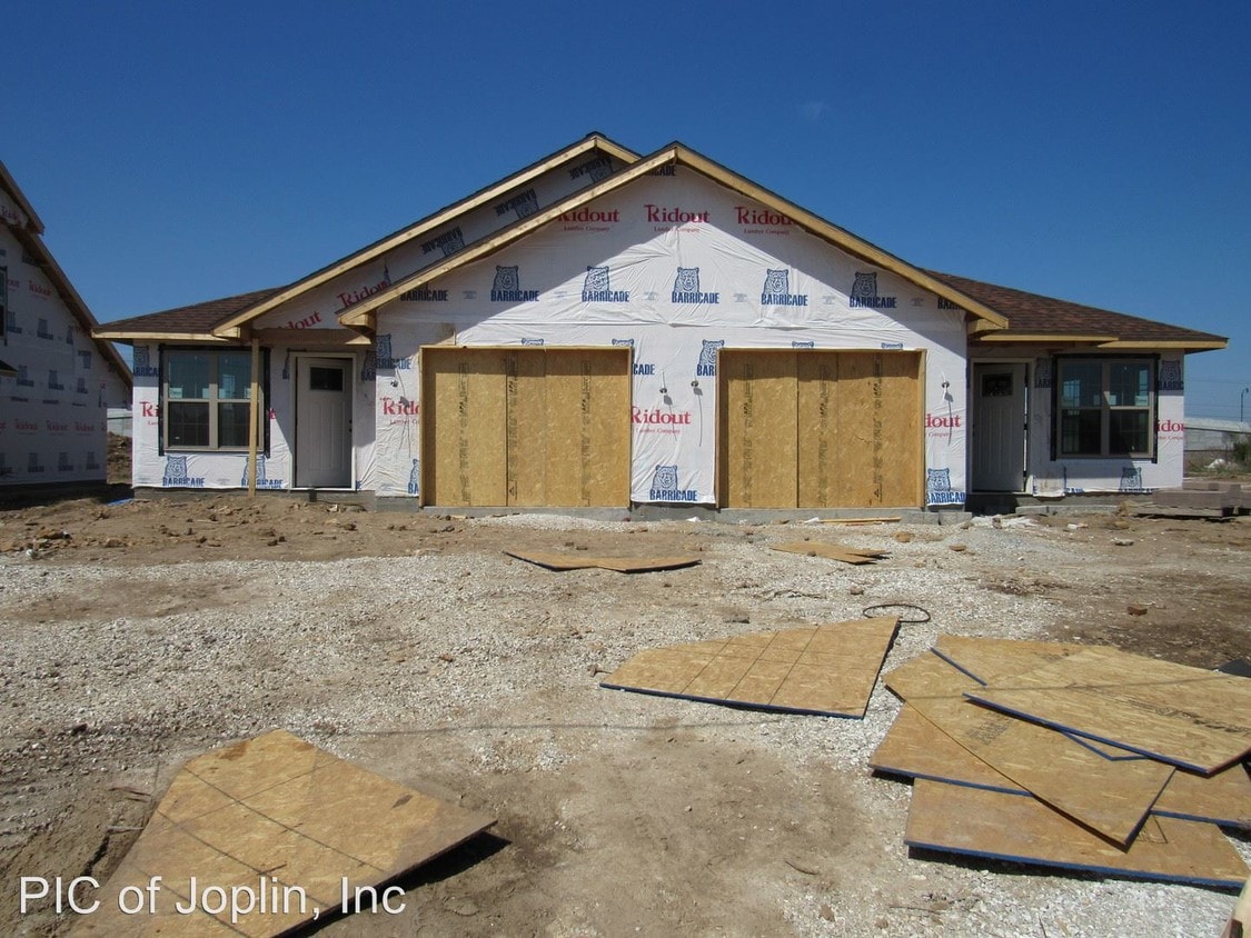 2830 Mt Hope Rd, b City, MO 64870 Condo for Rent in b City, MO