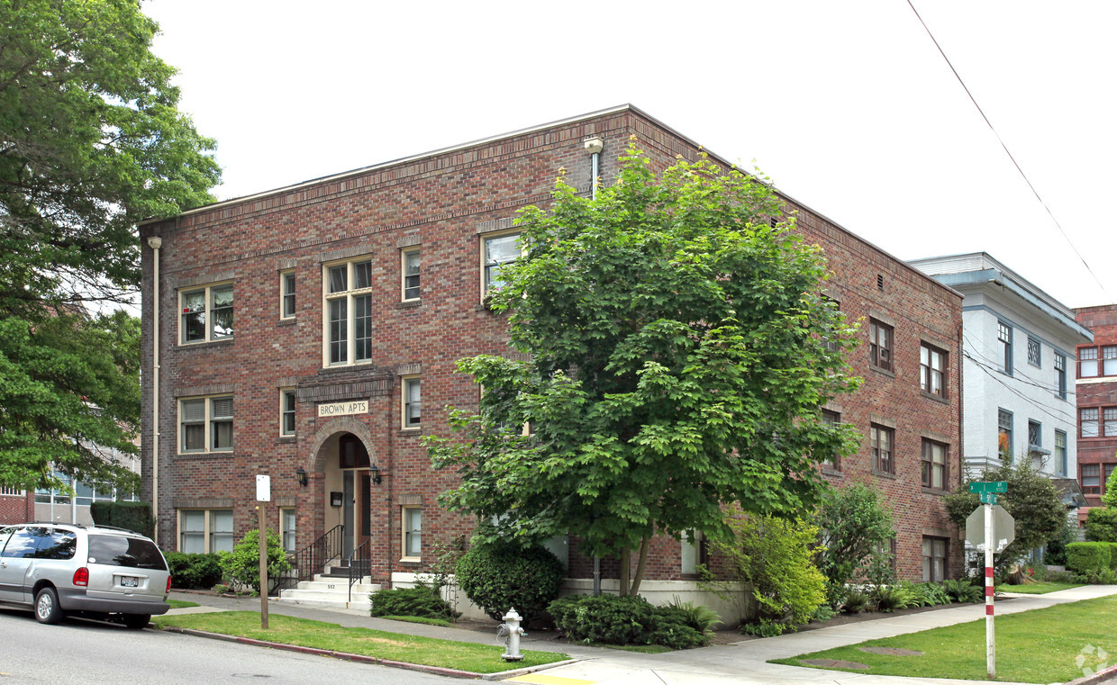 Primary Photo - Brown Apartments