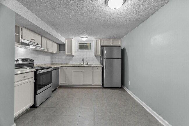 Building Photo - 4833 NW Homestead Terrace