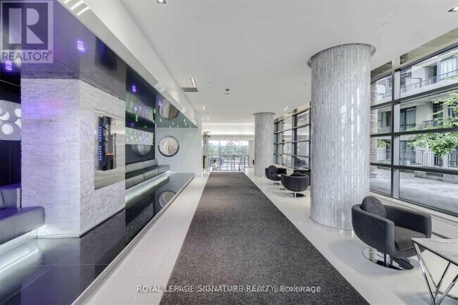 Photo du bâtiment - 56 Annie Craig Dr