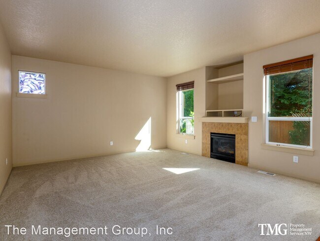 Building Photo - 3 br, 2.5 bath House - 10511 NE 21st Court