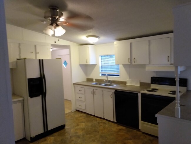 Foto del edificio - 1613 Teal Marsh Rd