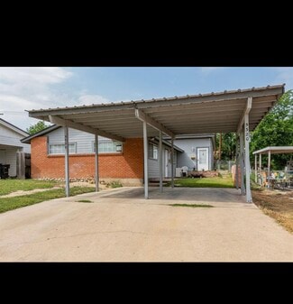 Building Photo - 5320 Lovell Ave