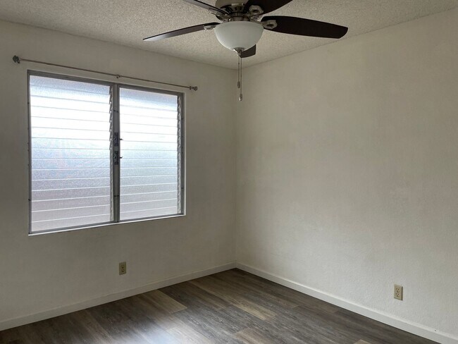 Building Photo - $3600, 4 BR/2 BA with large parking space,...