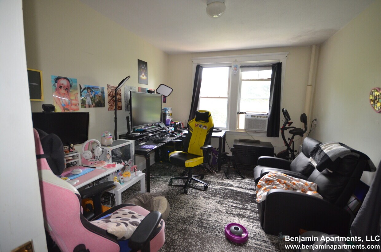 Foto principal - 1642 Commonwealth Ave