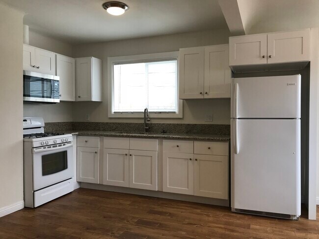 Foto del edificio - 4172 S Hobart Blvd