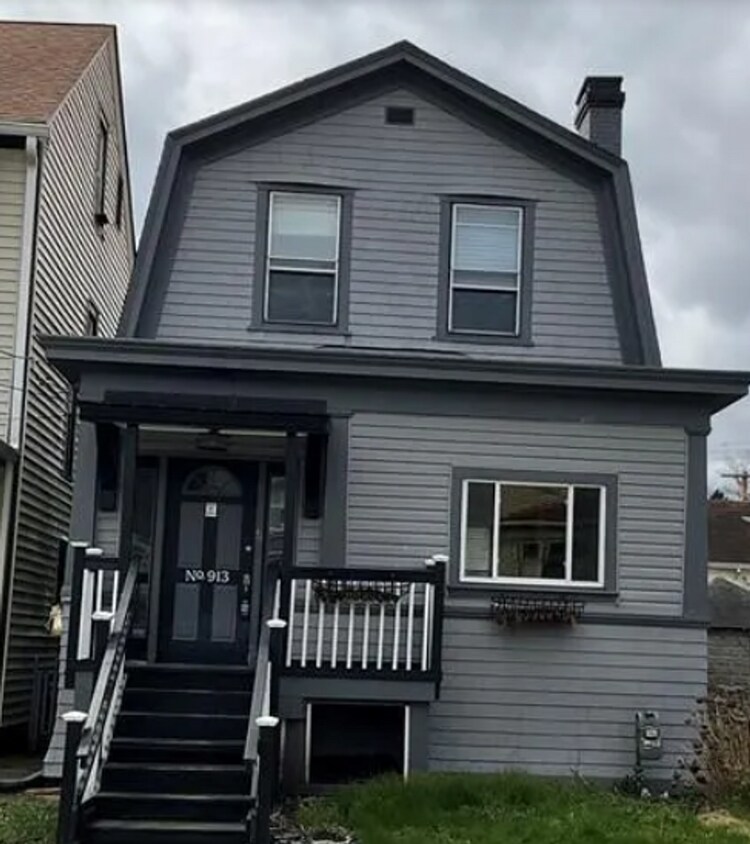 Foto principal - Charming 3 bedroom, 1 bath home in Stowe T...