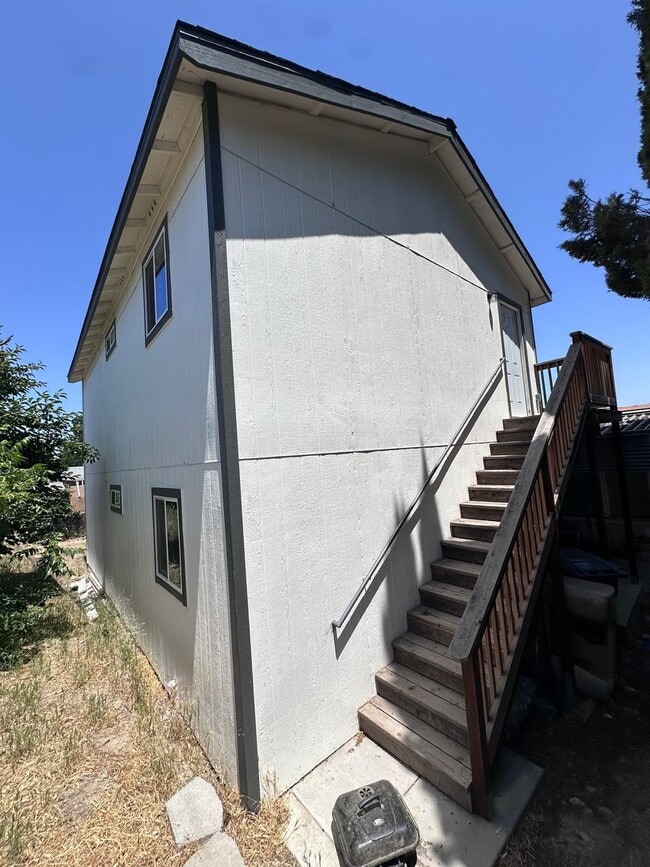 Building Photo - 218 Doolittle Dr