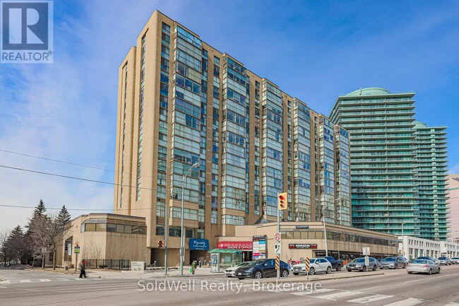 Photo du bâtiment - 5460-5460 Yonge St