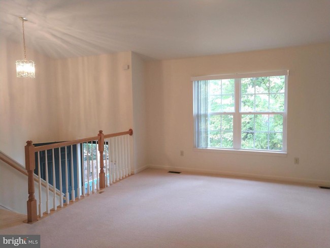 Building Photo - 21153 Gibsons Ln