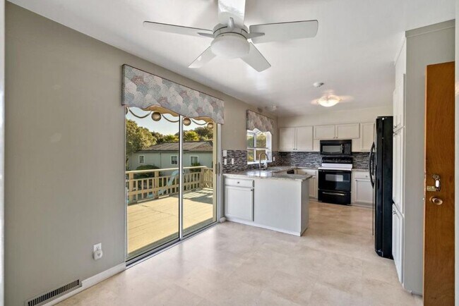 Foto del edificio - 21620 Gail Dr, Castro Valley, CA 94546