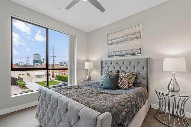 Building Photo - 4195 Kansas Street, Unit 201