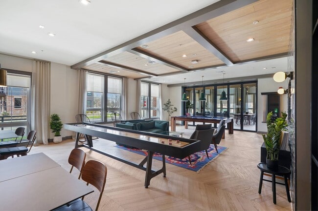 Building Photo - Emerson