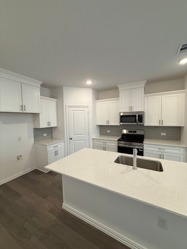 Foto del edificio - 4703 Stirring Pathway