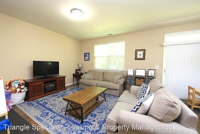 Building Photo - 3004 Remington Oaks Cir