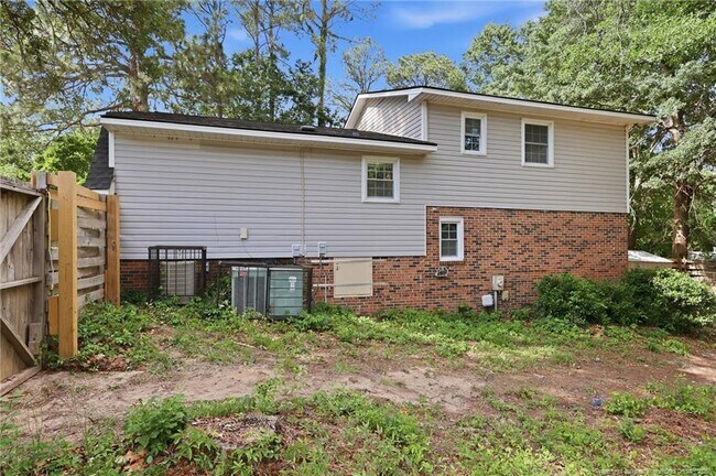 Building Photo - 1902 Paisley Ave