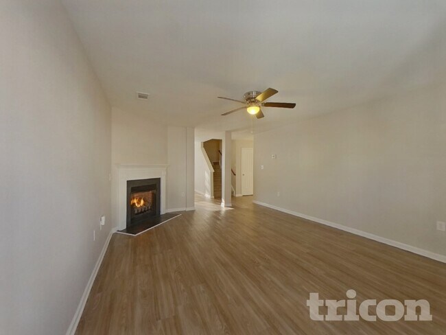 Building Photo - 2216 Gooseberry Rd