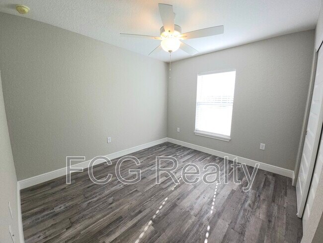 Building Photo - 17 Oak Trail