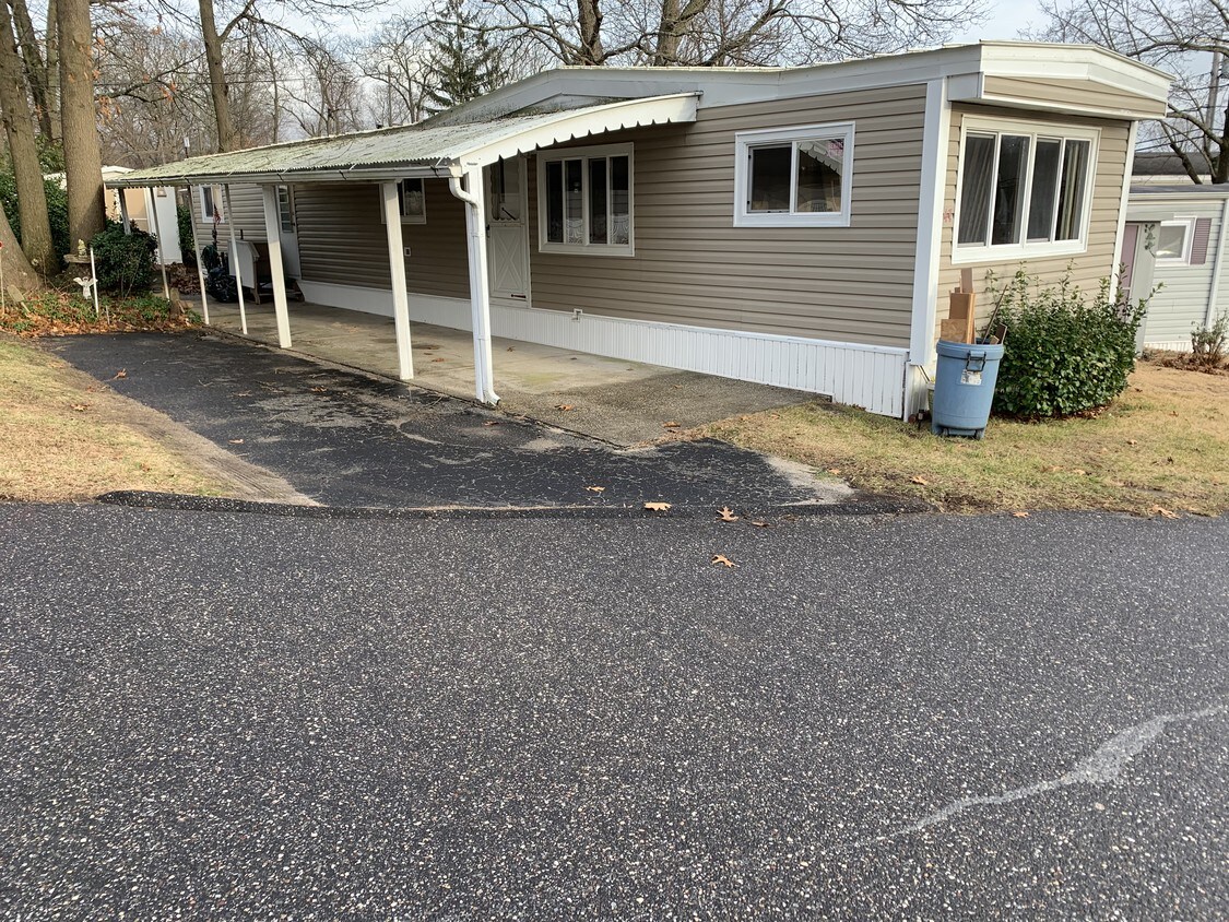 1964 River Rd, Calverton, NY 11933 House Rental in Calverton, NY