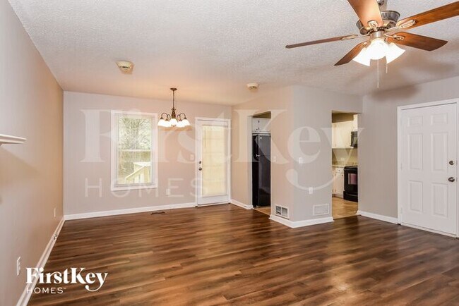 Building Photo - 213 Campbell Dr