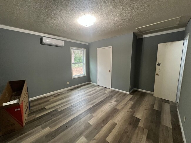 Building Photo - 450 29th Pl