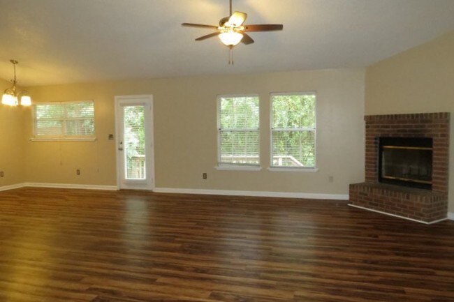 Building Photo - 2378 Tuscavilla Rd