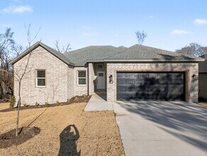 Building Photo - 43 Blairgowrie Dr