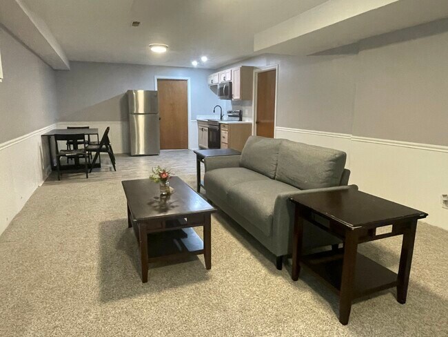Foto del edificio - 5832 Ell Ct
