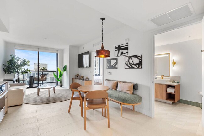 Foto del edificio - 125 NE 6th St