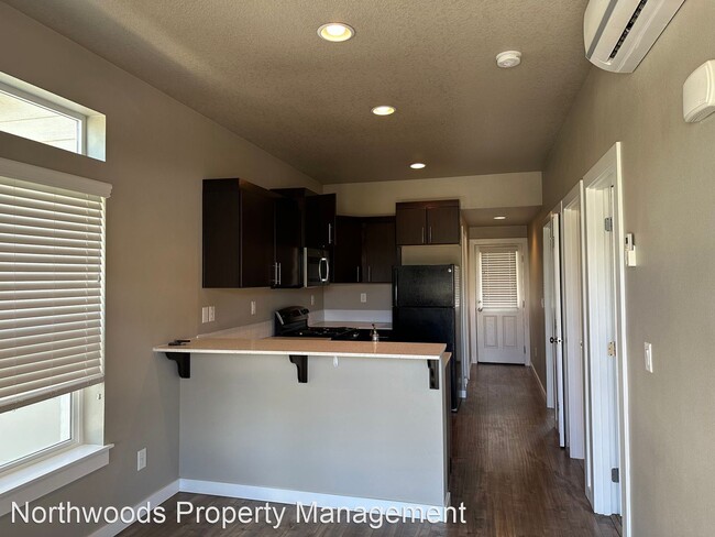 Foto del edificio - 2 br, 1 bath House - 969 Nantucket