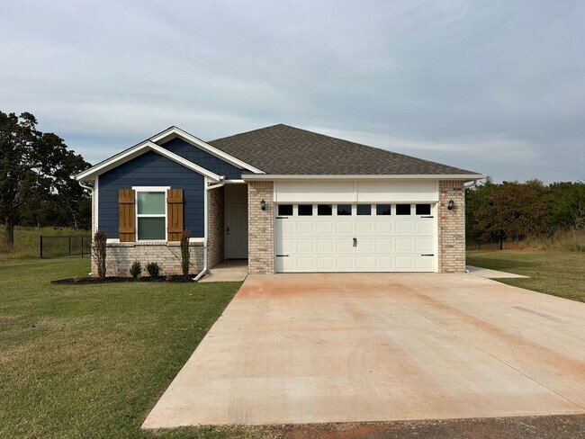 Foto del edificio - Lovely 3 Bedroom, 2 Bathroom on a 1.39 woo...