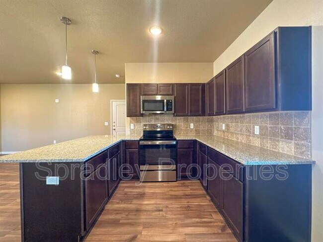 Building Photo - 1253 Jasmine Dr