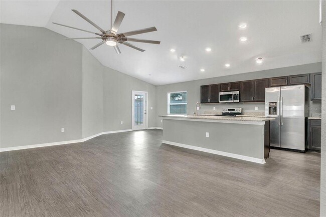 Foto del edificio - 1092 Zion Dr