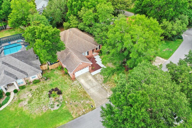 Building Photo - 1641 Parkside Cir