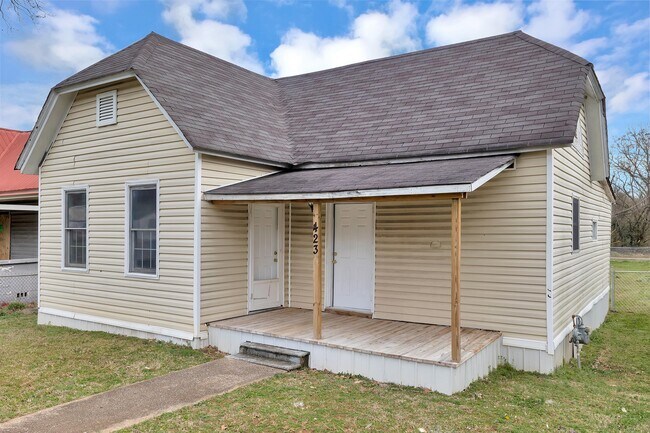 Foto del edificio - 423 Chestnut Ave