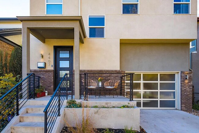 Photo - 4407 Utica St House