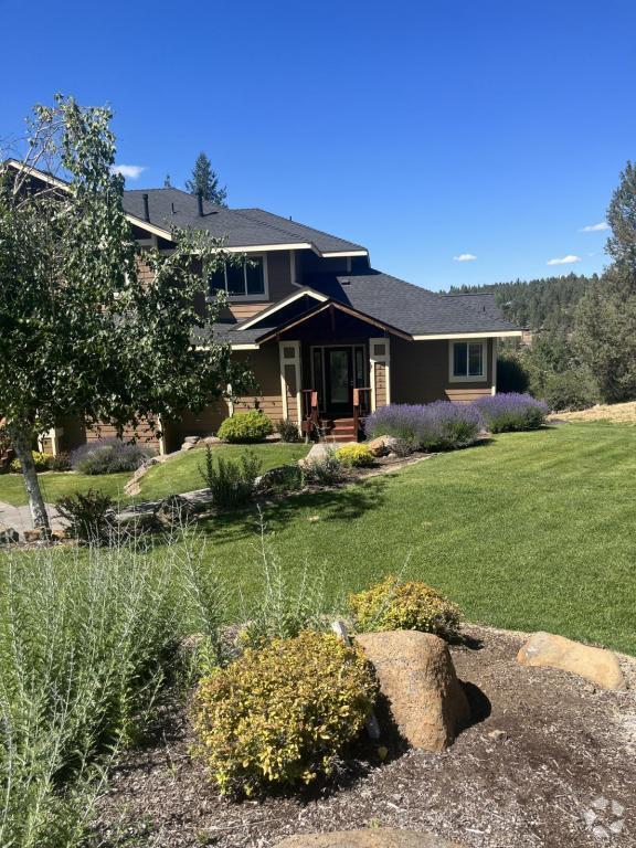 Building Photo - 4803 Falcon Dr