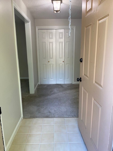 Foyer - 1 Fieldstone Ct